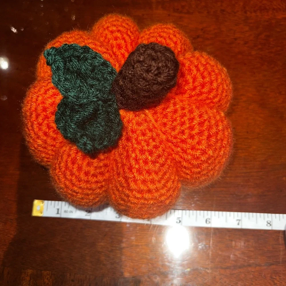 🎃 Set of Hand Crocheted Fall Pumpkins! - Picture 7 of 7